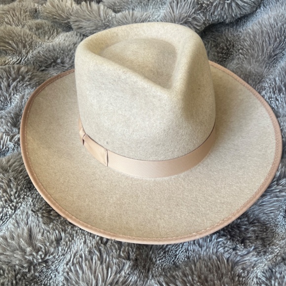 Gigi Pip Monroe Rancher - Picture 2 of 7